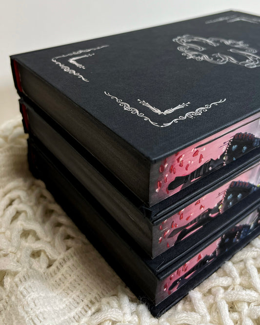 🎪 Hand-Painted Edges ‘The Night Circus’ by Erin Morgenstern – Enchanted Circus Edition 🌹✨
