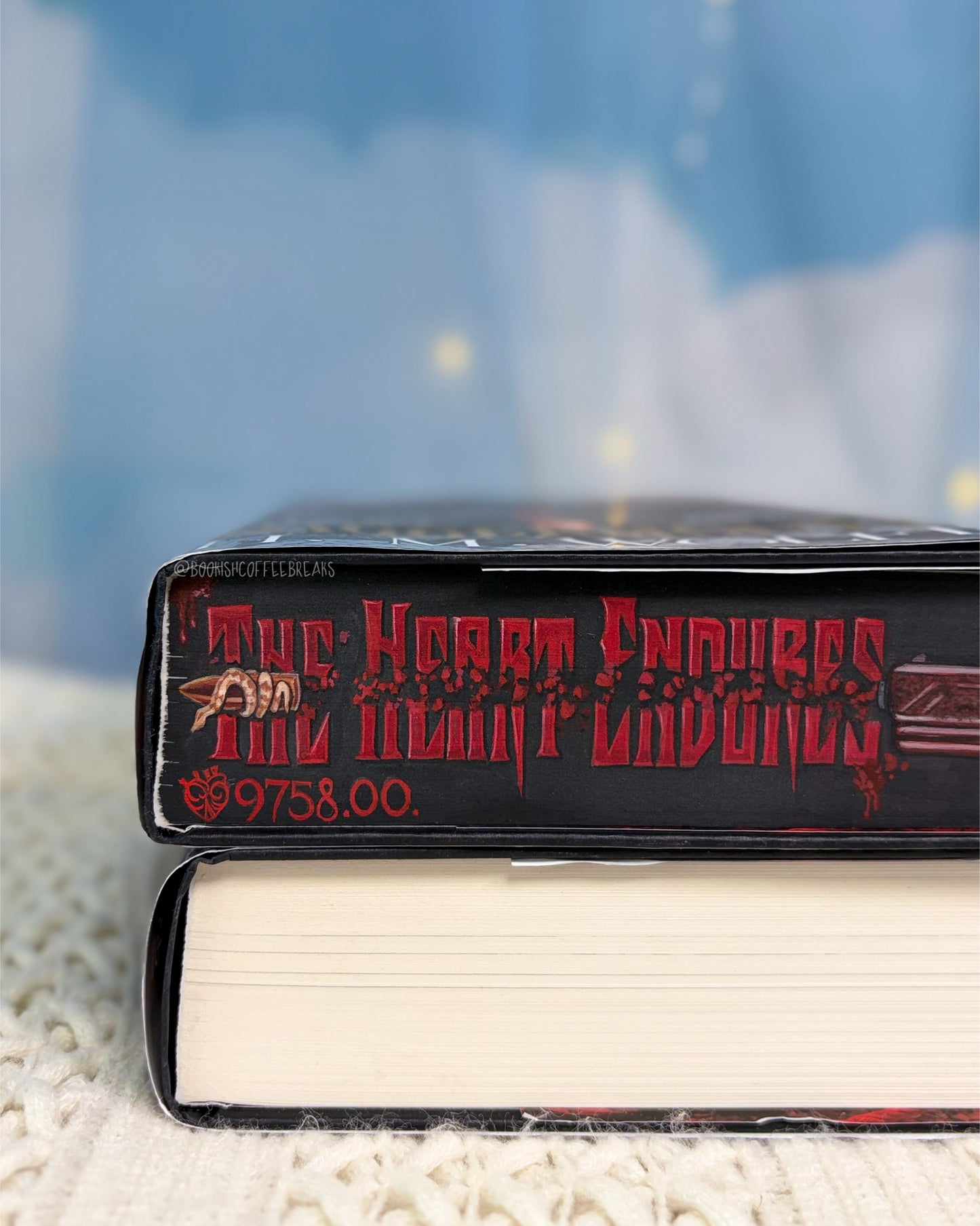 [PREORDER] Daggermouth by H.M. Wolfe Custom Edition with Illustrated Edges + Matching Bookmark🎭