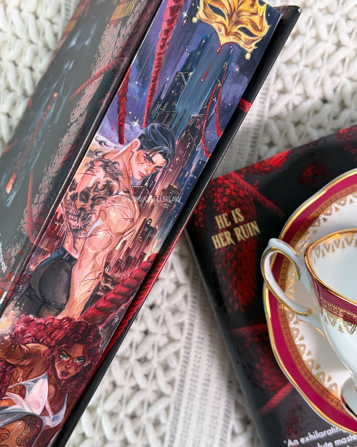 [PREORDER] Daggermouth by H.M. Wolfe Custom Edition with Illustrated Edges + Matching Bookmark🎭