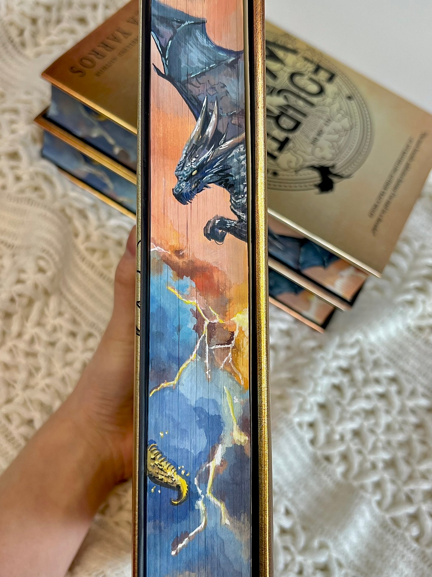 🐉 Hand-Painted Edges ‘Fourth Wing’ by Rebecca Yarros – Majestic Dragon Edition ⚡✨